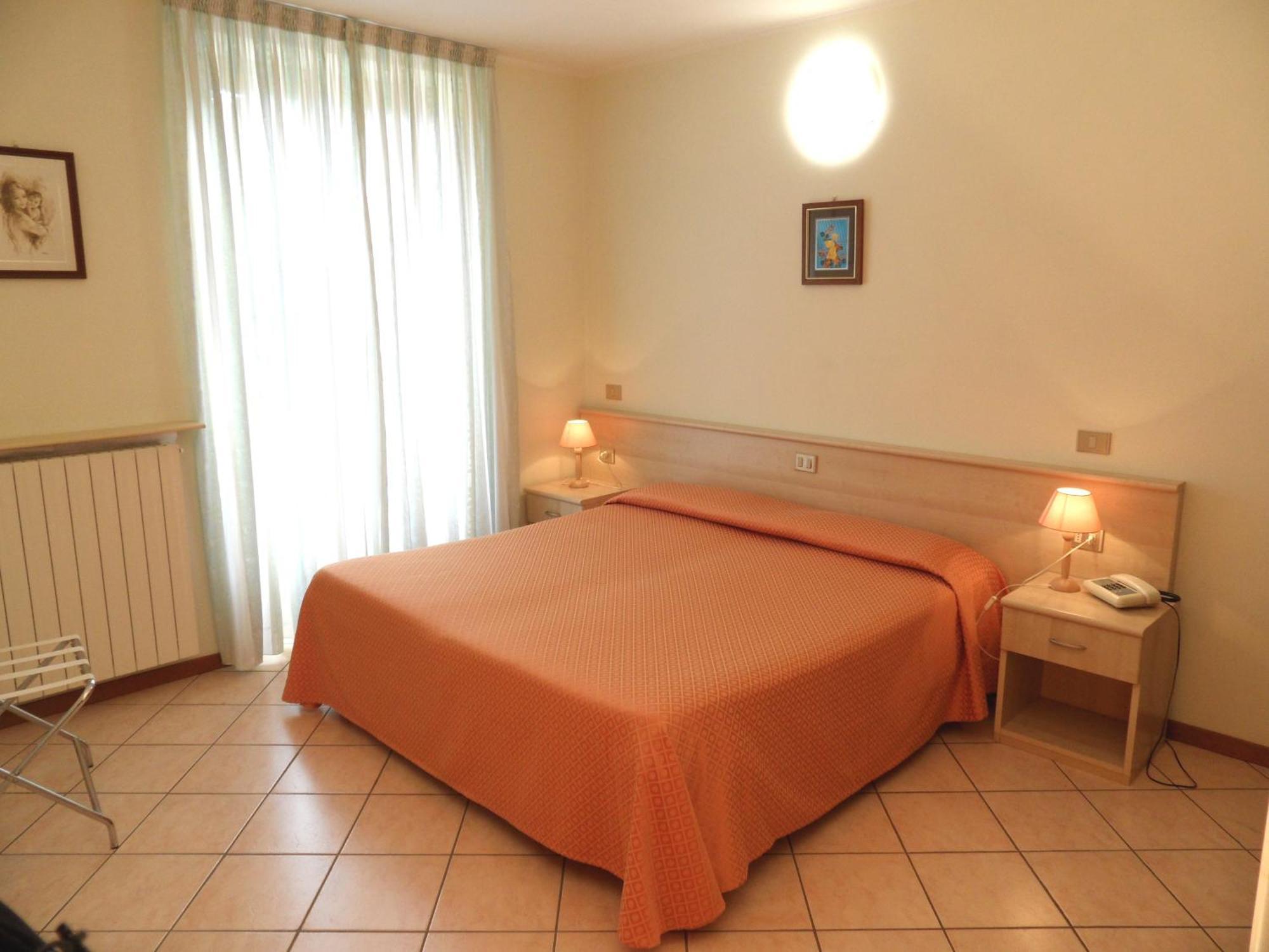 Casa Vacanze Touring Verbania Exterior foto