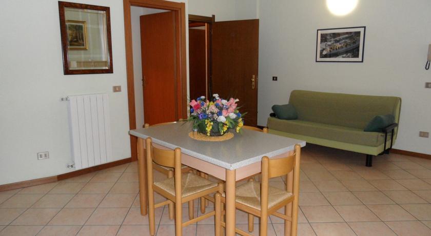 Casa Vacanze Touring Verbania Exterior foto