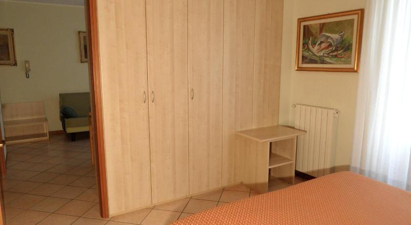 Casa Vacanze Touring Verbania Cameră foto
